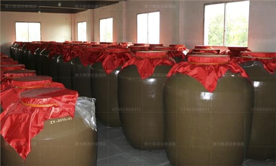 【白酒設(shè)備】年份酒、窖齡酒、老酒到底有什么區(qū)別？