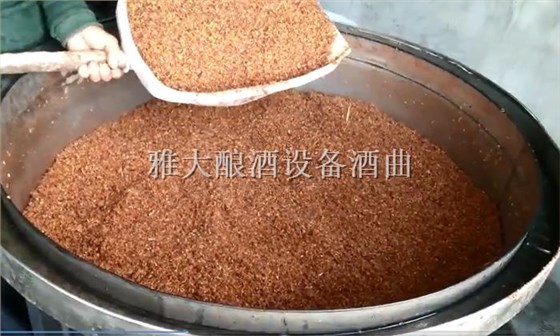 蒸酒設(shè)備,酒曲,白酒蒸酒設(shè)備,雅大蒸酒設(shè)備 4 蒸酒設(shè)備,酒曲,白酒蒸酒設(shè)備,雅大蒸酒設(shè)備 4
