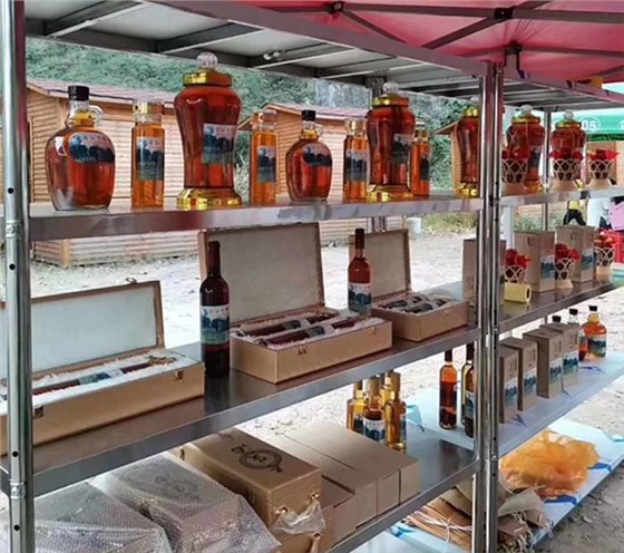 “新型釀酒設備移動小酒坊”撬動“大就業(yè)” 04 “新型釀酒設備移動小酒坊”撬動“大就業(yè)” 04