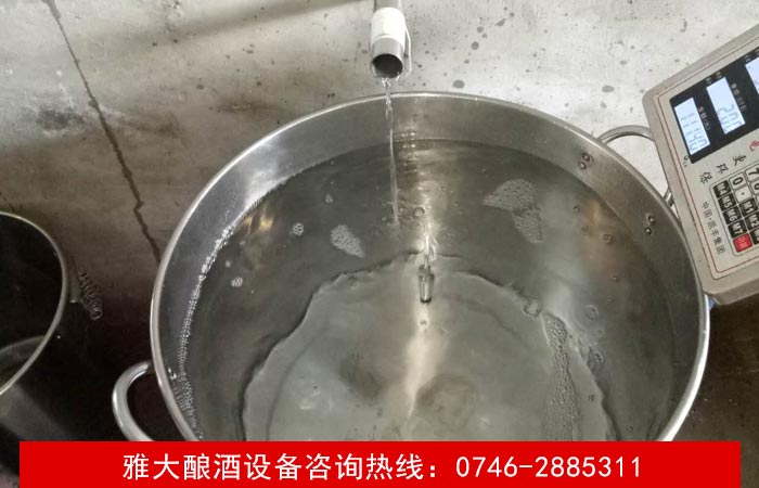 【釀酒設備】雅大家庭釀酒設備—接酒