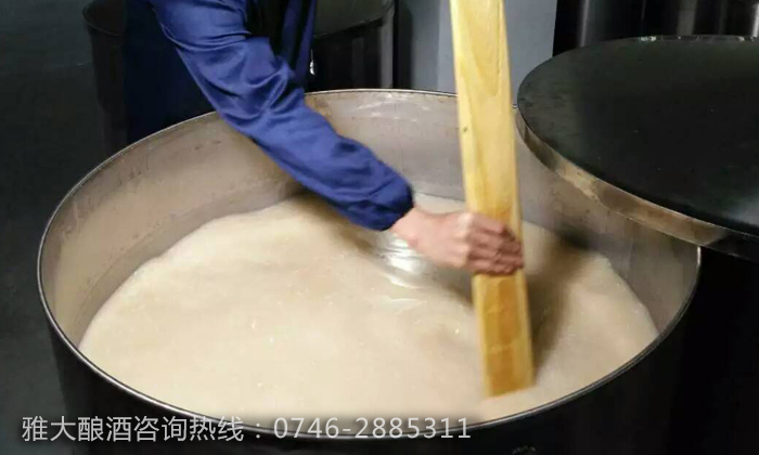 【白酒釀酒設(shè)備】白酒發(fā)酵異常問題——攪拌 【白酒釀酒設(shè)備】白酒發(fā)酵異常問題——攪拌