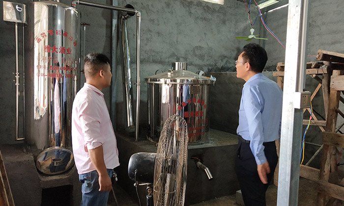雅大造酒設(shè)備廠家上門指導(dǎo)安裝 雅大造酒設(shè)備廠家上門指導(dǎo)安裝