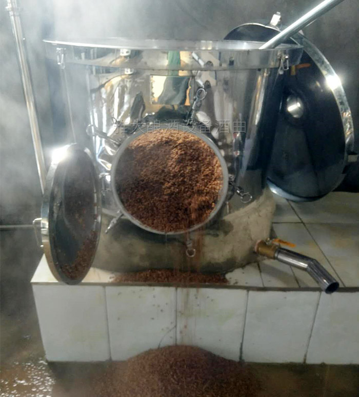 雅大側(cè)開口全自動釀酒設備 雅大側(cè)開口全自動釀酒設備
