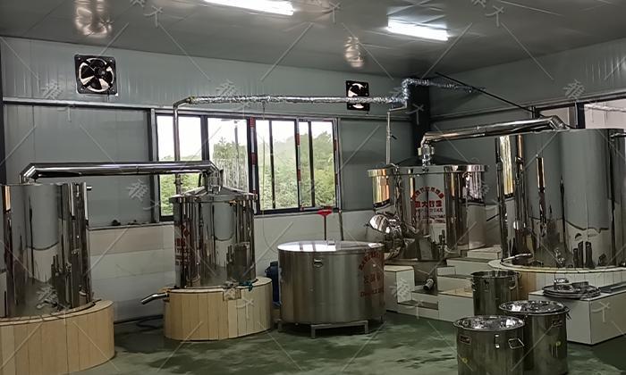 大型釀酒設(shè)備酒廠售酒新模式：線上線下齊發(fā)力，多措并舉生意火 1